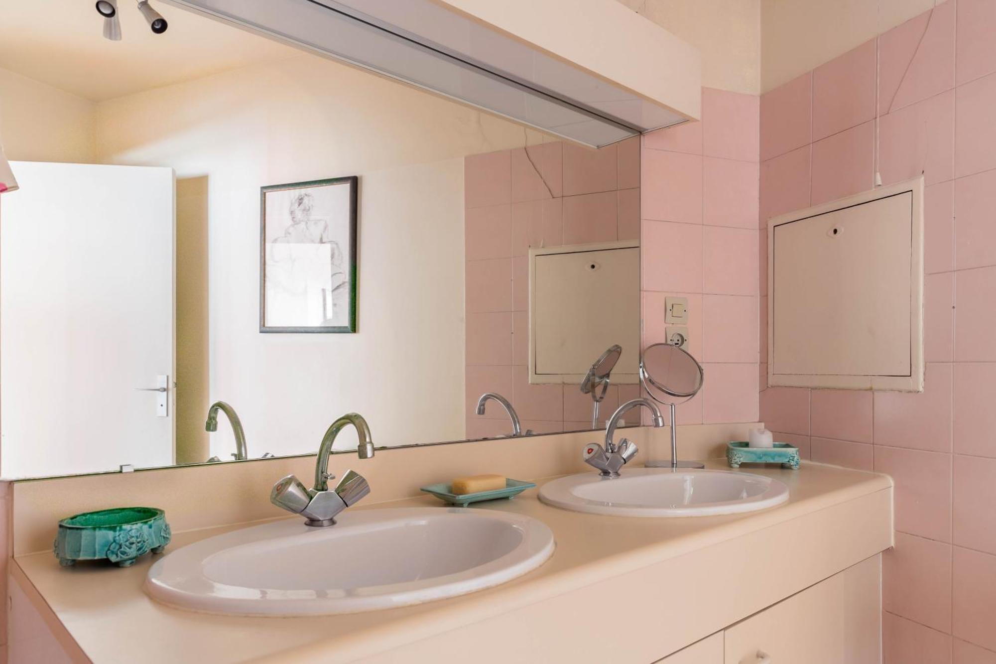 3 Rooms Quiet And Bright Париж Екстериор снимка